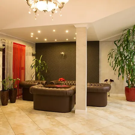 U Beaty I Violetty Aparthotel 3*